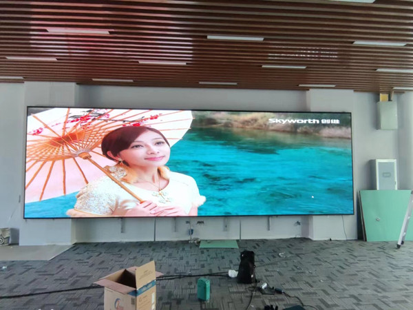 化州P1.53led小间距屏安装案例